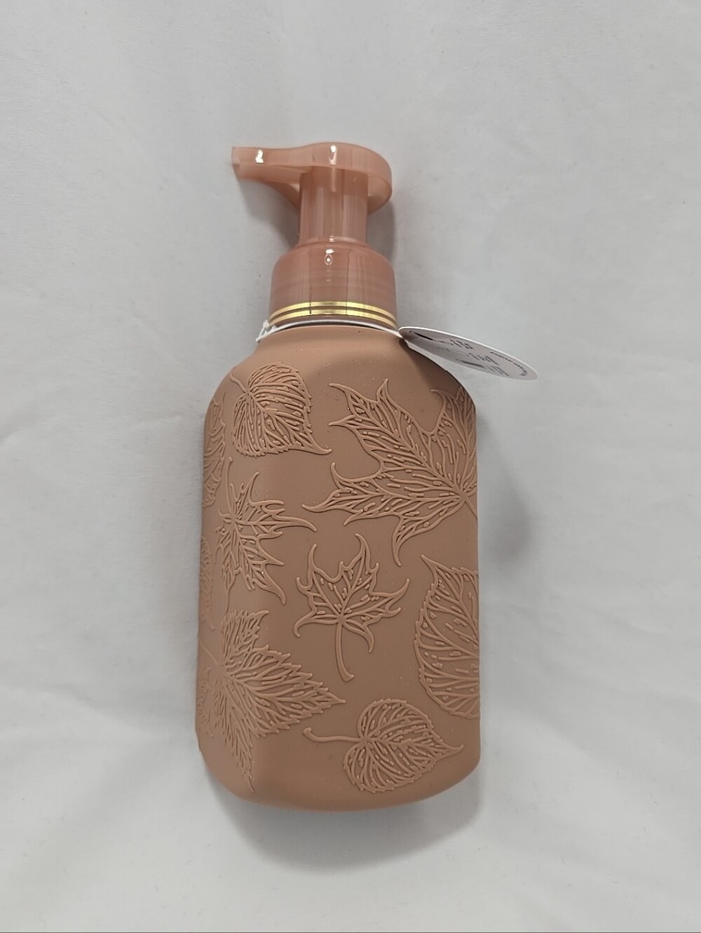 NWT Bath & Body Works Gentle Foaming Soap Hand Dispenser w/ Silicone Cover Blush